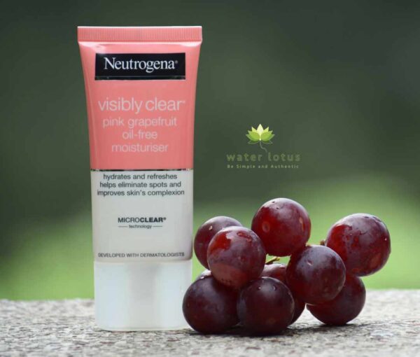 Neutrogena Clear Pink Grapefruit Oil-Free Moisturiser